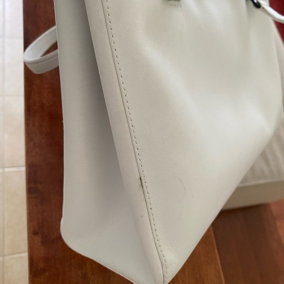 Giorgio Armani Vintage White Purse - Picture 6 of 7